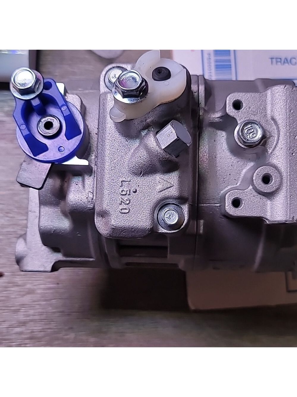 AC Auto Compressor - Picture 5 of 8